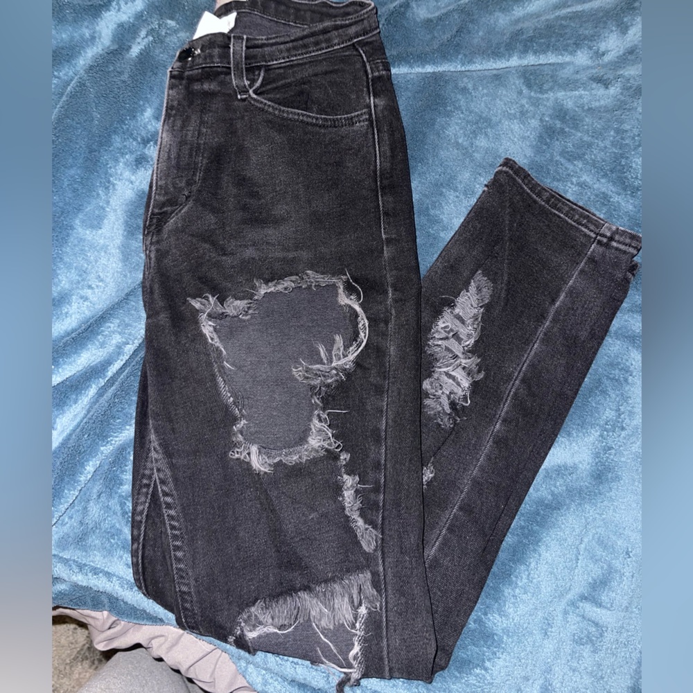 Black ripped mom jeans